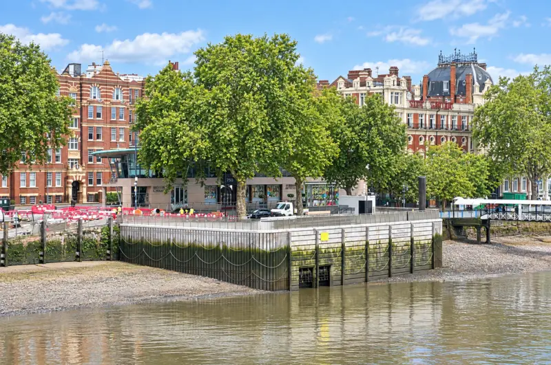 The Embankment
